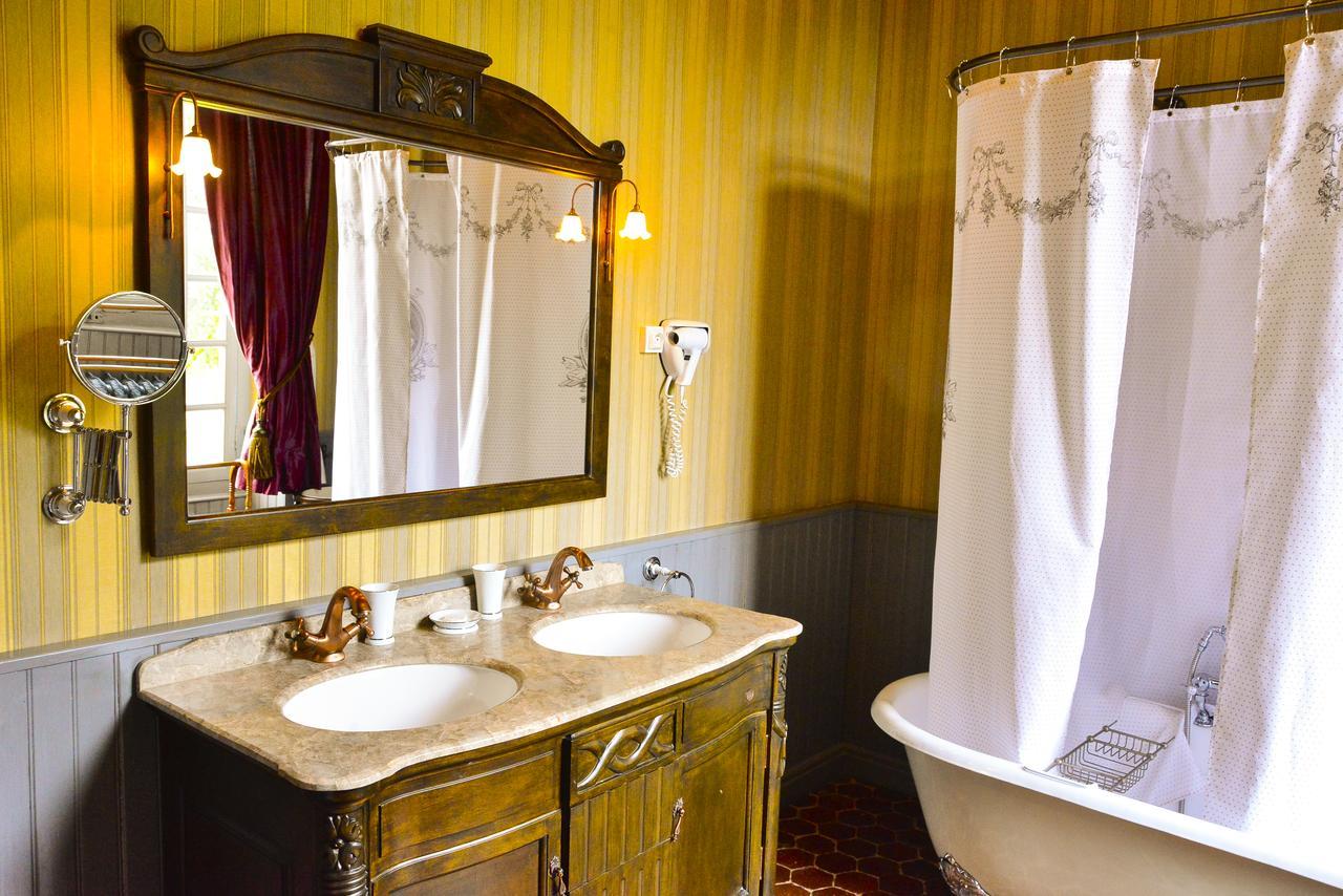 Chateau D'Origny, Chambres D'Hotes Et Restaurant Gastronomique Ouches Eksteriør billede