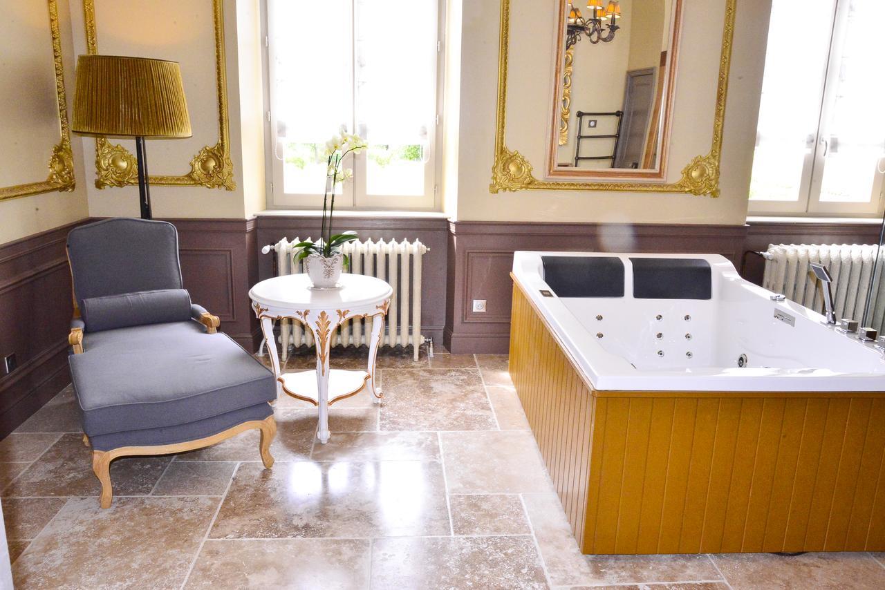 Chateau D'Origny, Chambres D'Hotes Et Restaurant Gastronomique Ouches Eksteriør billede