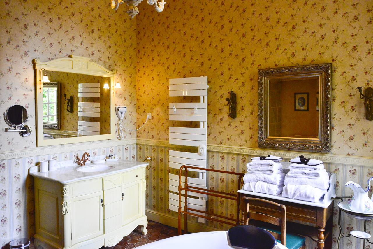 Chateau D'Origny, Chambres D'Hotes Et Restaurant Gastronomique Ouches Eksteriør billede